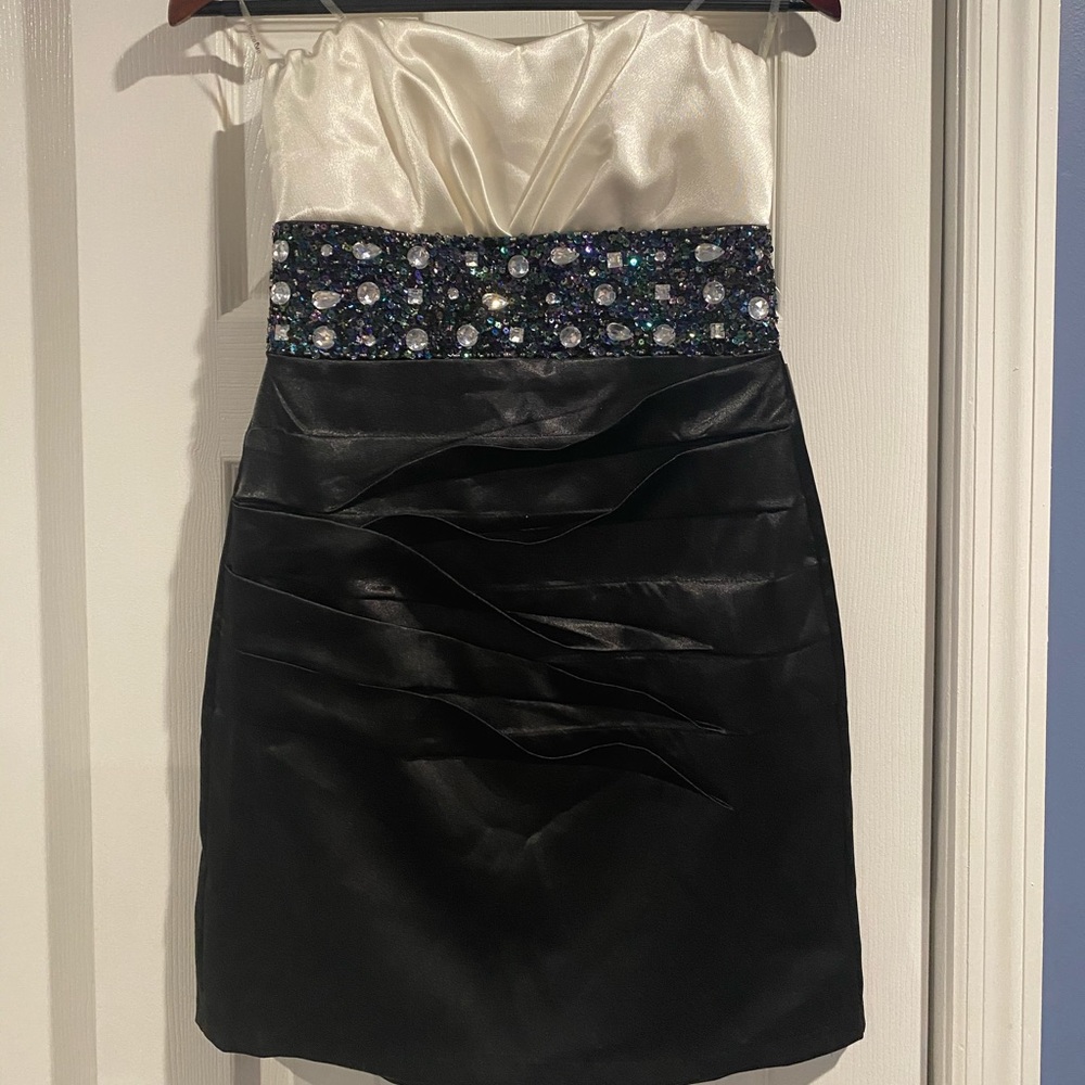 Teeze Me Women’s Juniors Size 7 Strapless Dress